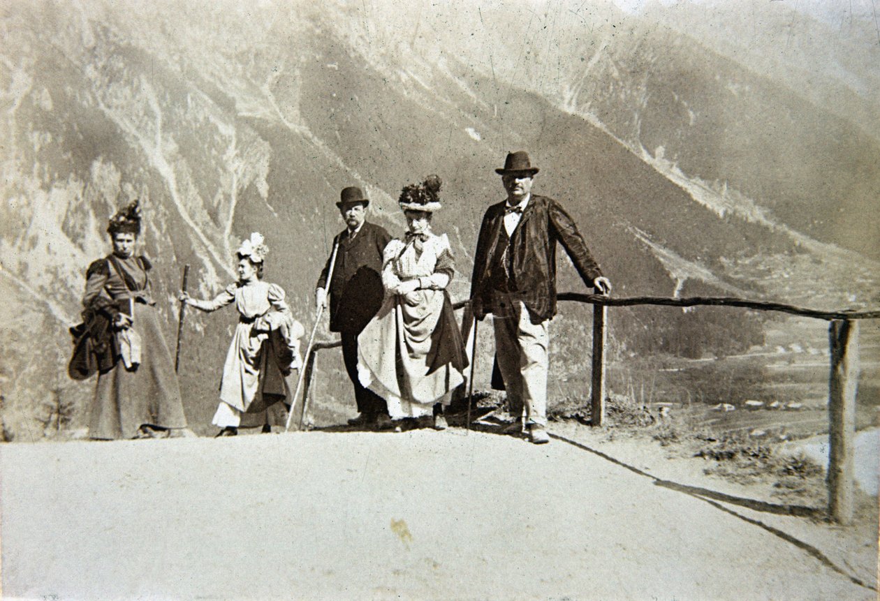 Turister i bjergene, Italien, ca. 1895 (sepia foto) af Italian Photographer