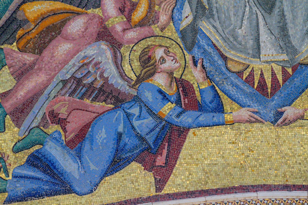 Engel, detalje fra Marias himmelfart til herlighed, mosaik, gavl af central indgang i facaden af Orvieto katedral, Umbrien, Italien af Italian School