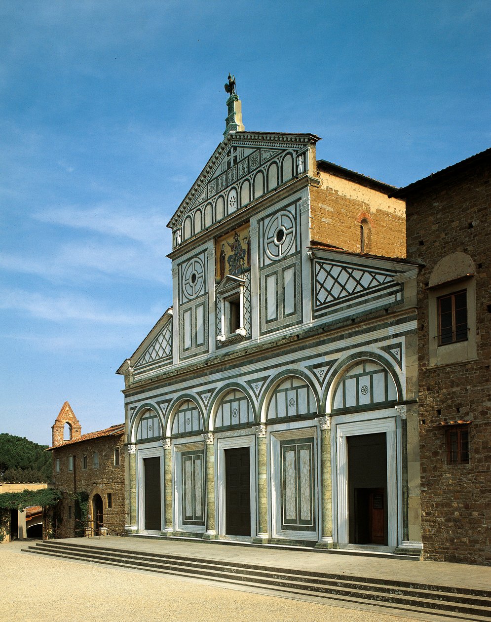 Facade af kirken San Miniato al Monte (fotografi) af Italian School