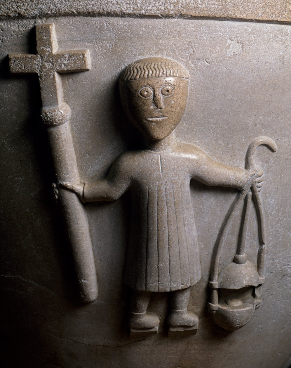 Figur af liturgisk procession, detalje fra døbefont dekoreret i relief, hvid kalksten, San Geminianus kirke, Vicofertile, Emilia-Romagna, Italien af Italian School