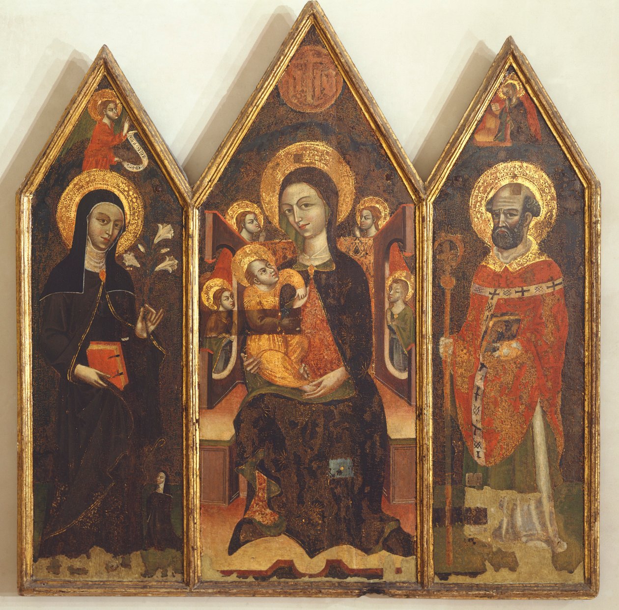 Madonna med barn mellem St. Clare og St. Basil af Italian School