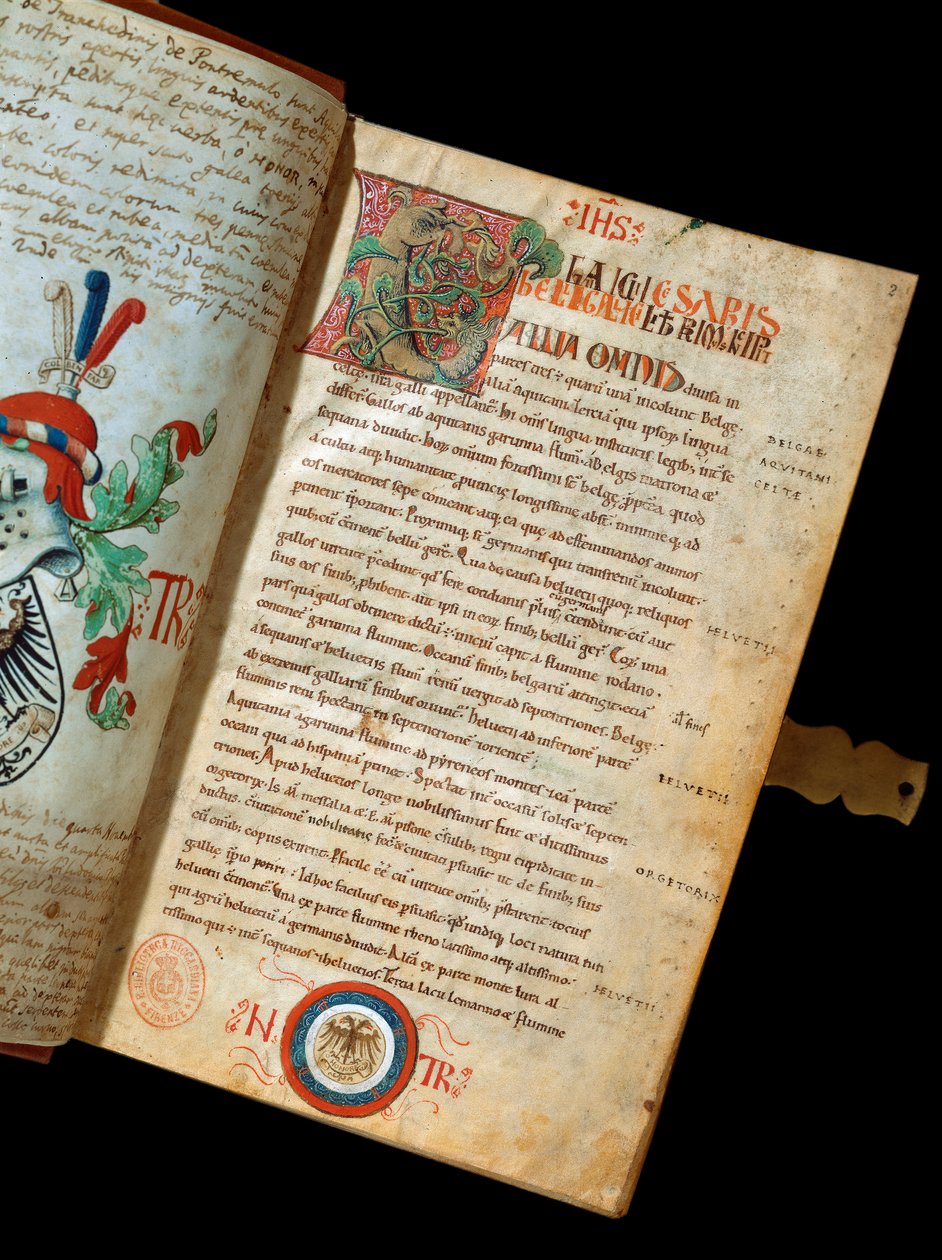 Manuskript "" De Bello Gallico, kommentarer til gallernes krig"" af Jules Cesar (Giulio Cesare eller Caius Julius Caesar) (100-44 f.Kr.) (fr. 541) Blazon af humanisten Niccolo Tranchedini, ejer af manuskriptet. Biblioteca Riccardiana Napoli fra det 14. årh af Italian School