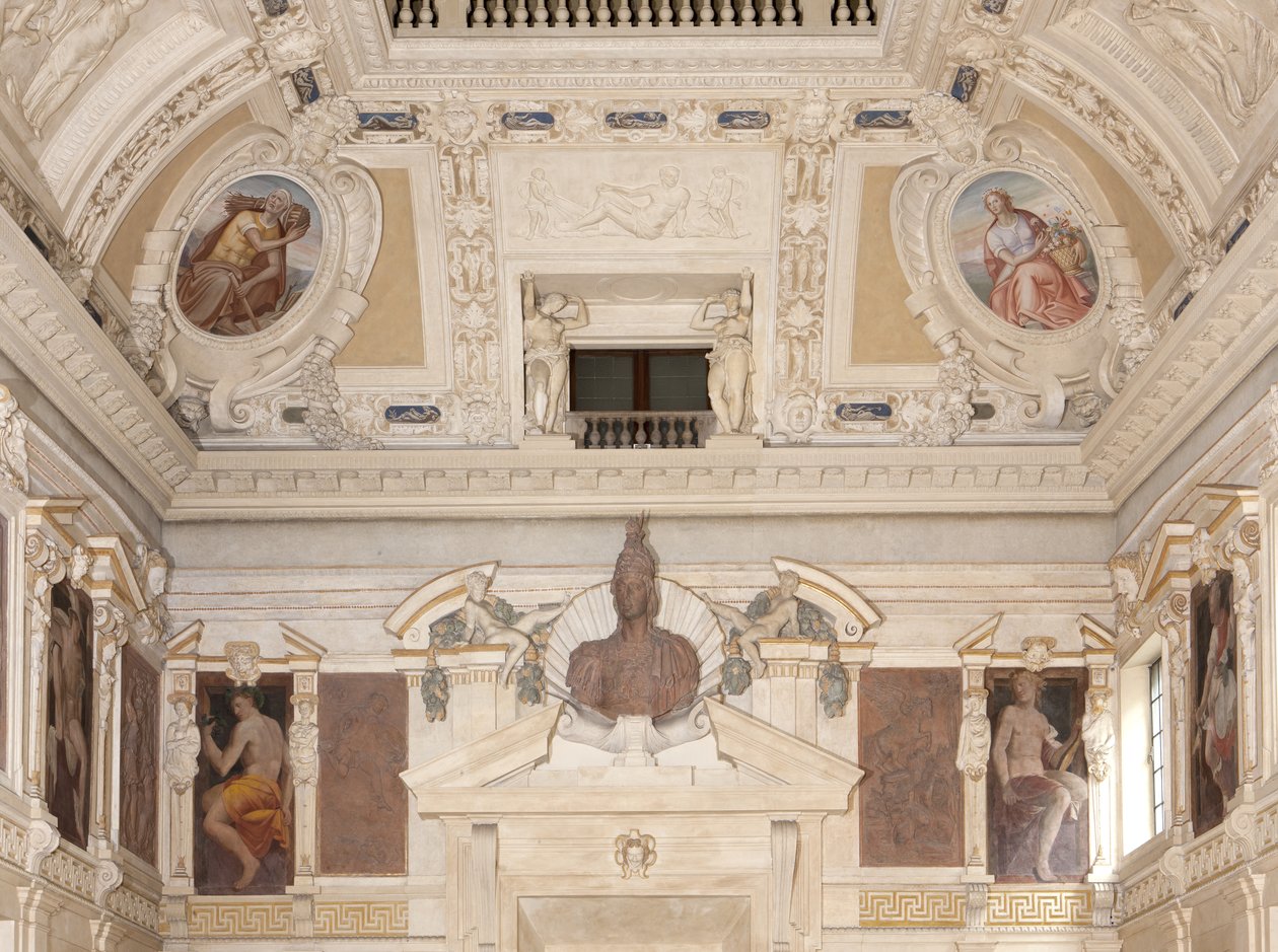 Muser, årstider, karyatider og busten af Minerva eller Mars af Italian School