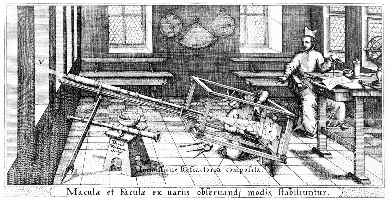 Projicering af billedet af solen gennem et brydende teleskop for at studere solpletter, illustration fra Rosa Ursina af Christoph Scheiner, udgivet i 1630 af Italian School