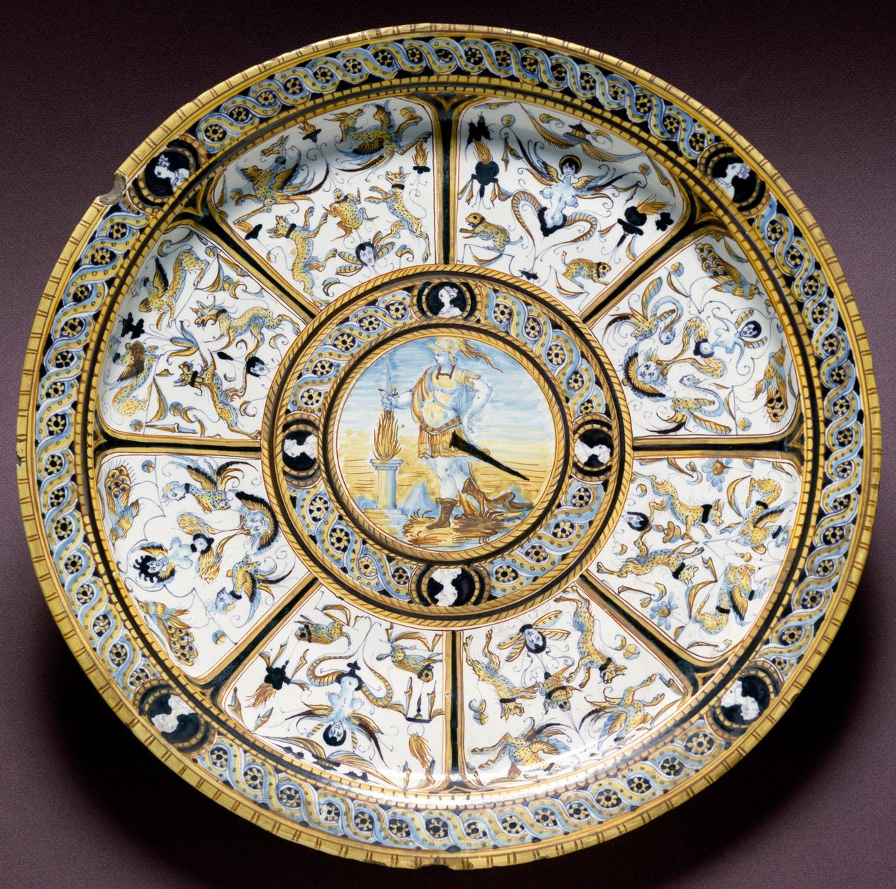 Repræsentation af de romerske helte Scaevola (Muzio Scevola) Keramisk plade produceret i Urbino, Italien. 1590 ca. Firenze, Bargello Nationalmuseum af Italian School