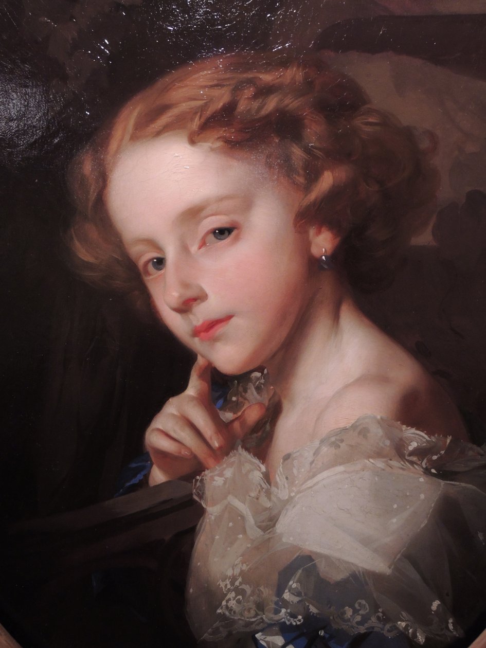 Makarov I.K.Portræt af kunstnerens datter. Portræt af en pige. 1852. Olie på lærred. Rybinsk Historisk, Arkitektonisk og Kunstmuseum-Reserve. Ifølge antagelsen fra personalet på Rybinsk Museum tjente prinsesse Yevgenia Maximilianovna L som kunstnerens mode af Ivan Makarov