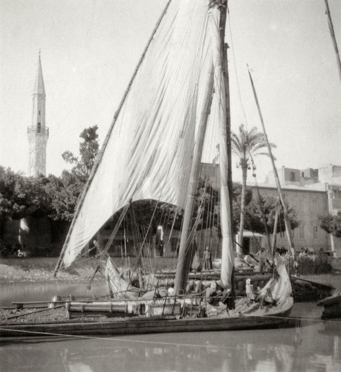 På Mahmoudiyah-kanalen, Alexandria, Egypten, 20. århundrede af J. Dearden Holmes