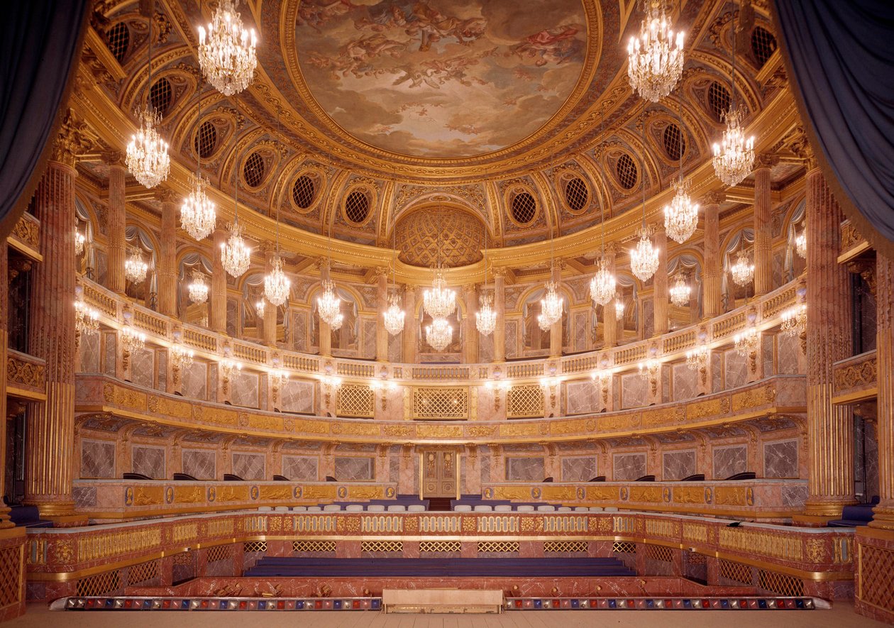 Udsigt over det indre af den kongelige opera i Versailles realiseret af Ange-Jacques Gabriel (1698-1782) Versailles fra det 18. århundrede af Jacques Ange Gabriel