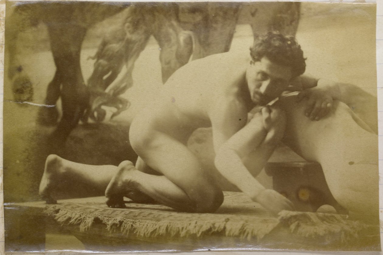 Studie af en mandlig nøgenmodel, liggende på gulvet og brydning med en mannequin, i Jacques de Lalaings atelier, mulig forundersøgelse til maleriet Wrestlers af Jacques Lalaing (attributed to)