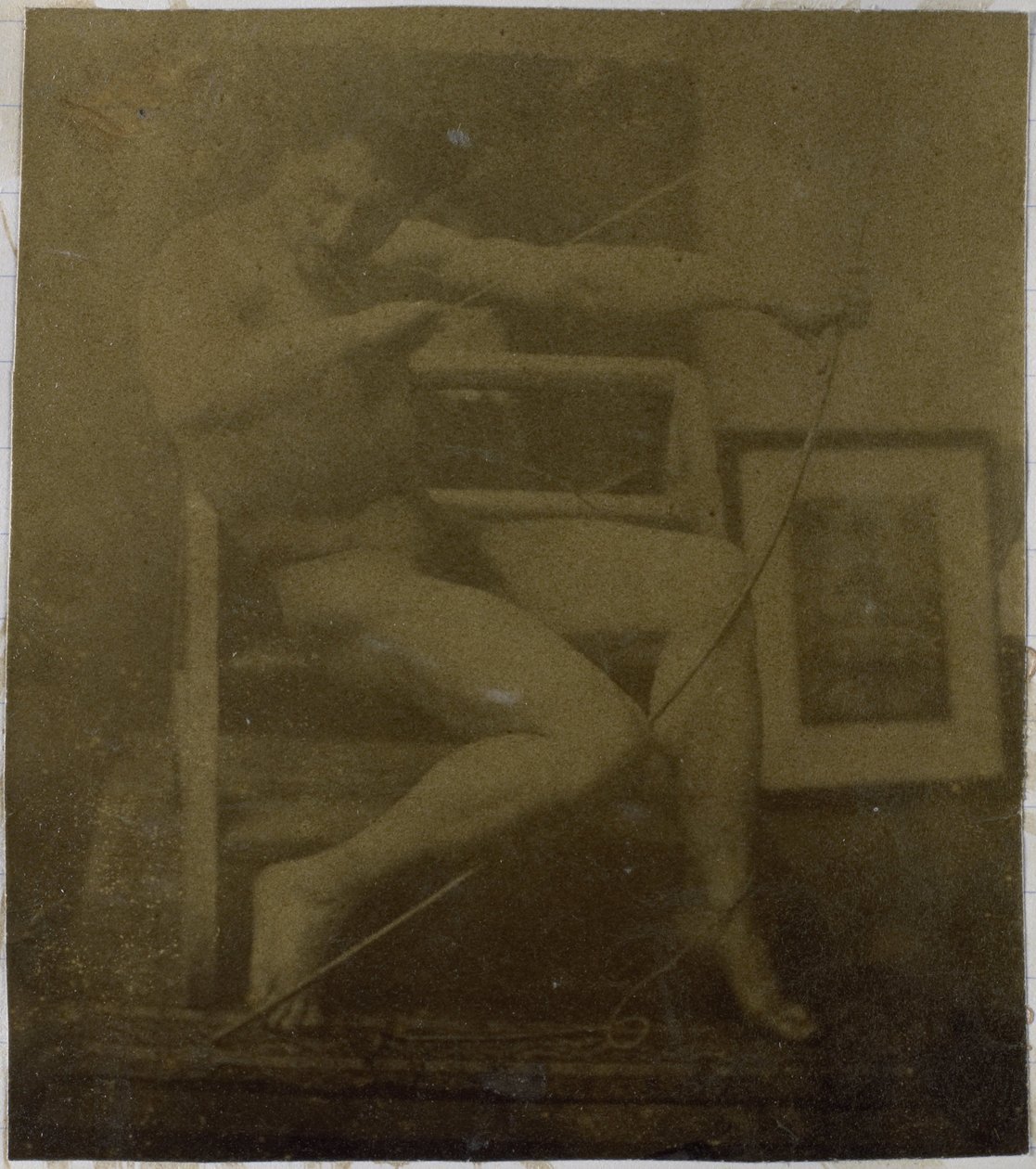 Studie af en mandlig nøgenmodel siddende på et trin, set forfra med et reb og sløjfe på skødet, i Jacques de Lalaings studie af Jacques Lalaing (attributed to)