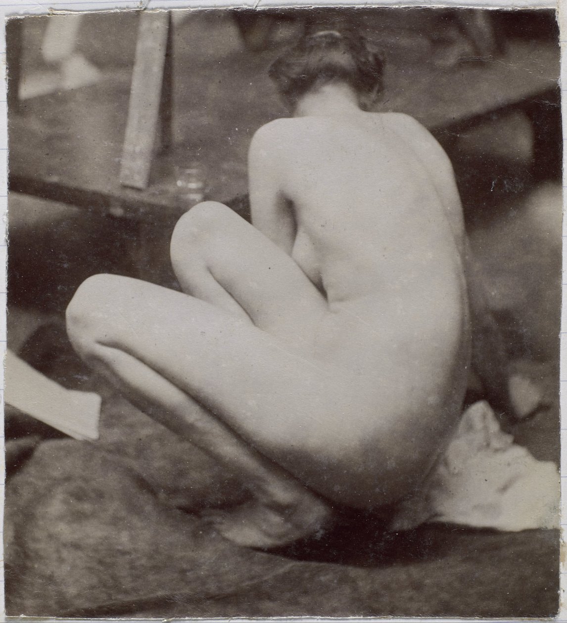 Undersøgelse af en kvindelig nøgenmodel, set bagfra, i Jacques de Lalaings studie, forundersøgelse for element til et springvand på Musee des Beaux arts, Tournai og til et cirkulært springvand af Jacques Lalaing (attributed to)