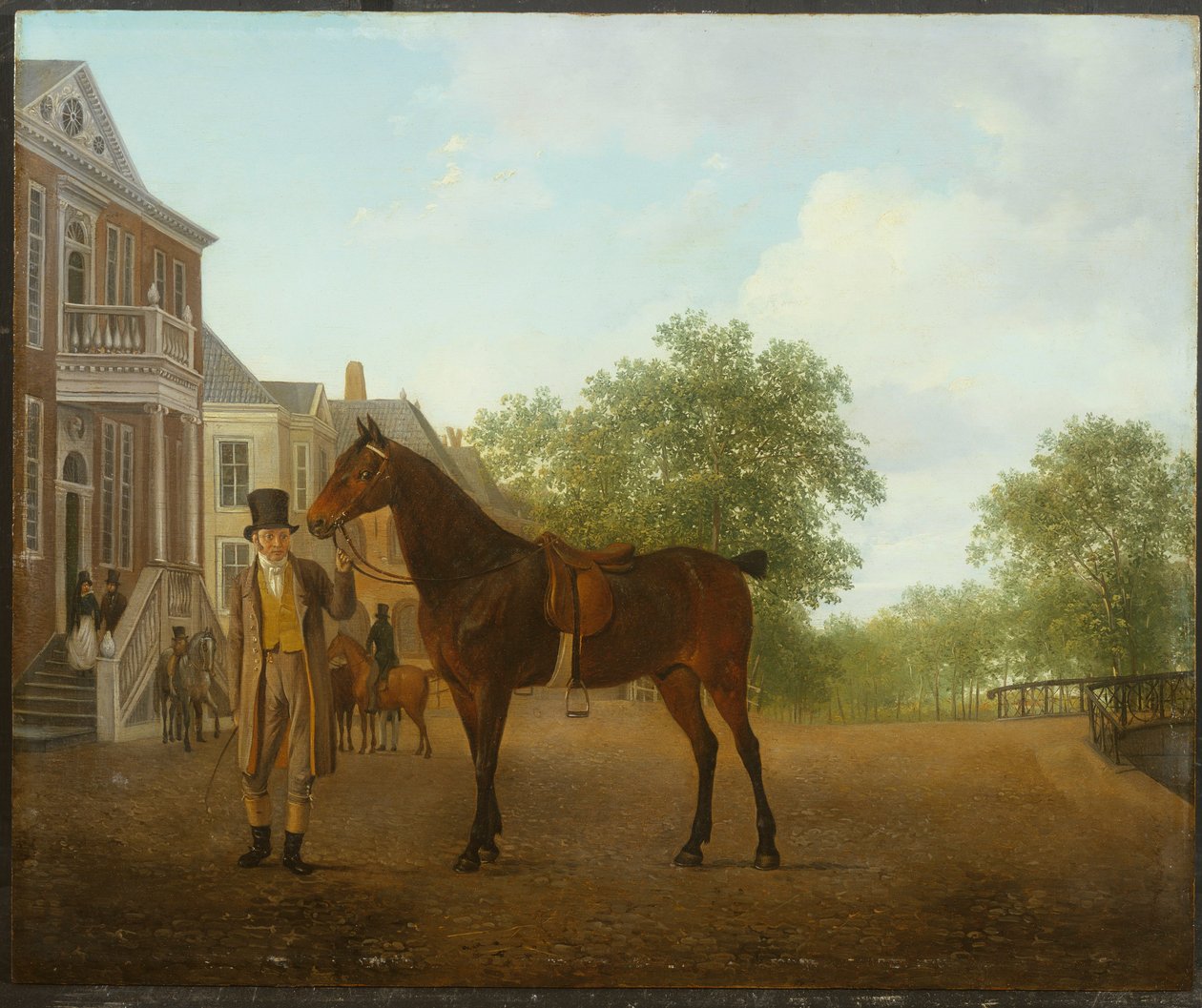 En herre, der holder en opsadlet hest i en gade ved en kanal af Jacques Laurent Agasse