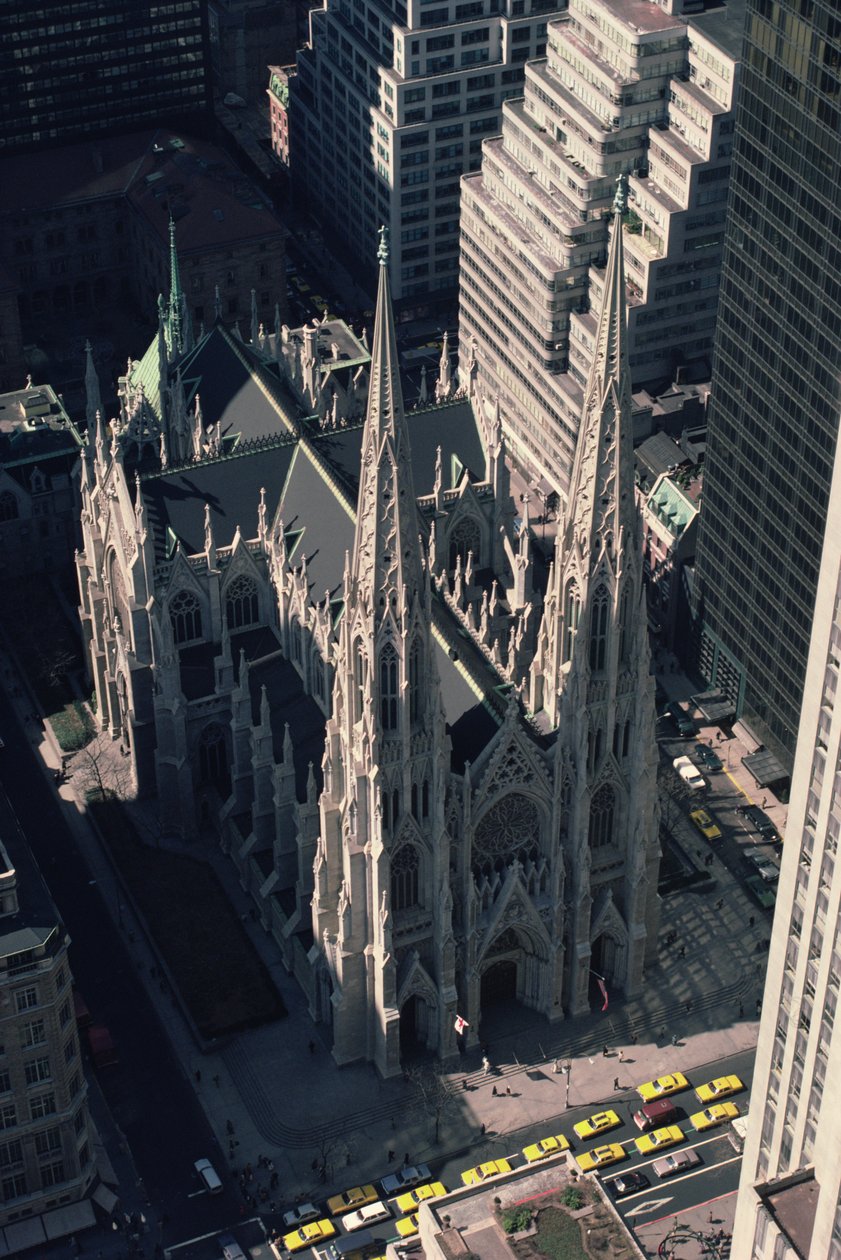 Udsigt over St. Patricks Cathedral fra Rockefeller Center af James Renwick