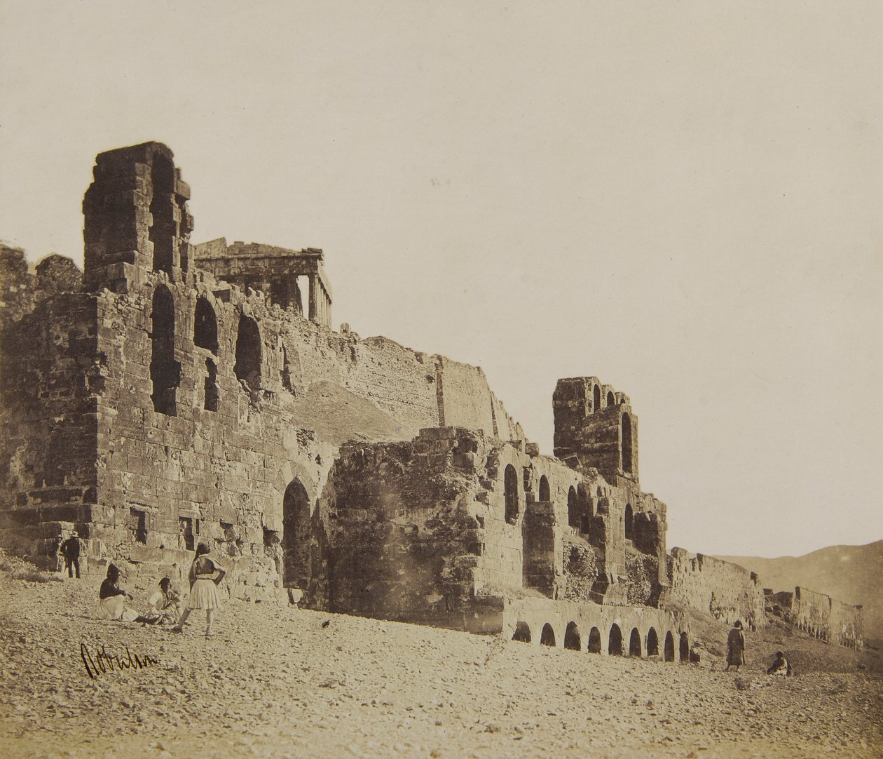 Udsigt over Odeon of Herodes Atticus fra sydvest af James Robertson