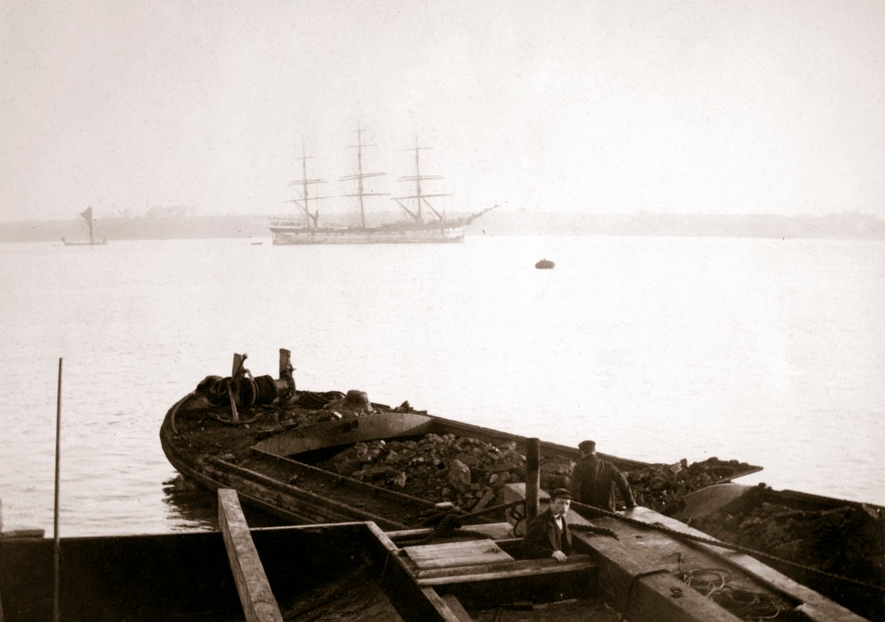 Pram lastet med gods, Rotterdam, 1898. af James Batkin