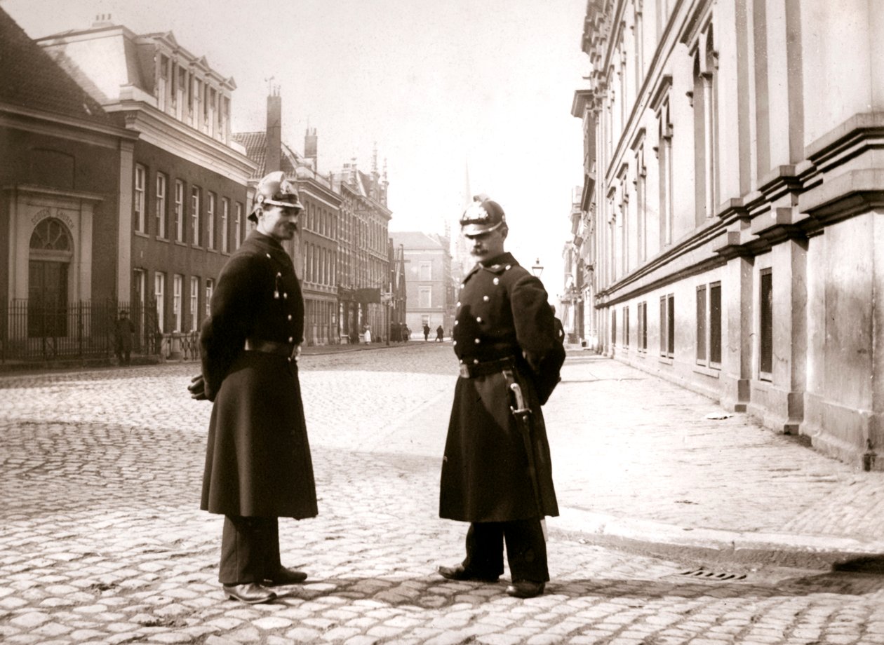 Politimænd, Rotterdam, 1898. af James Batkin