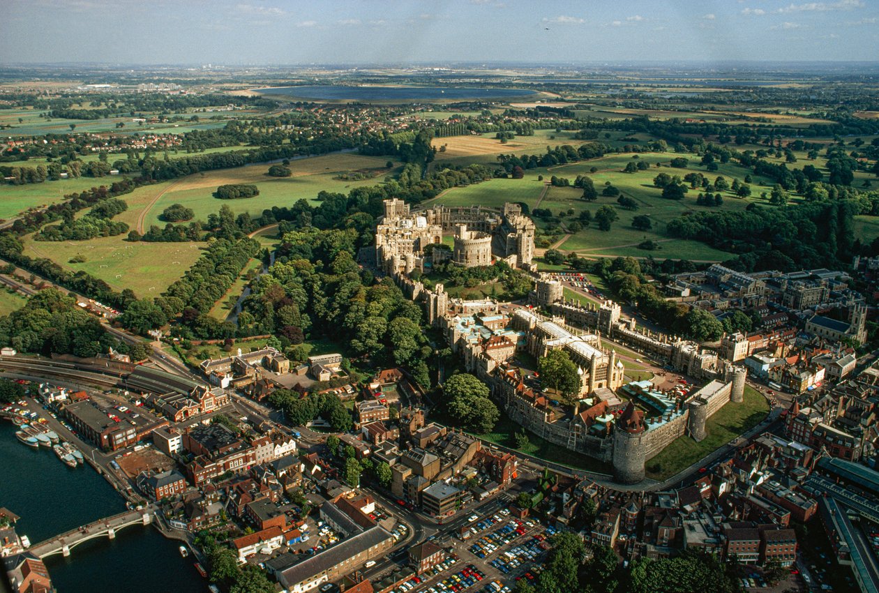 Generationer af monarker har bygget til Windsor Castle. Windsor Castle, Windsor, Ber... af James L Stanfield