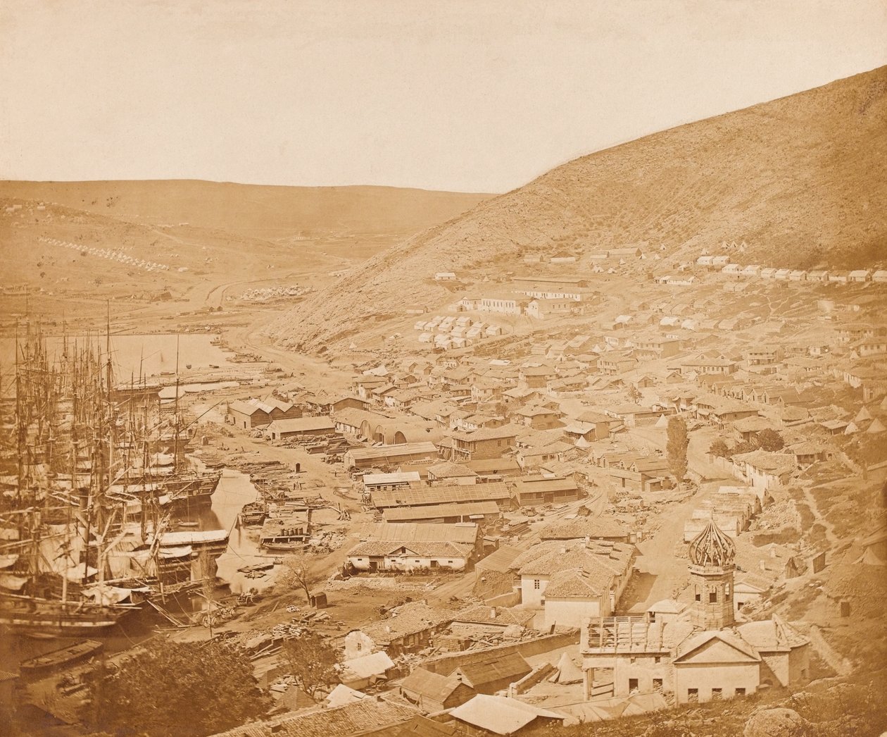 Balaklava looking north, 1855dani af James Robertson