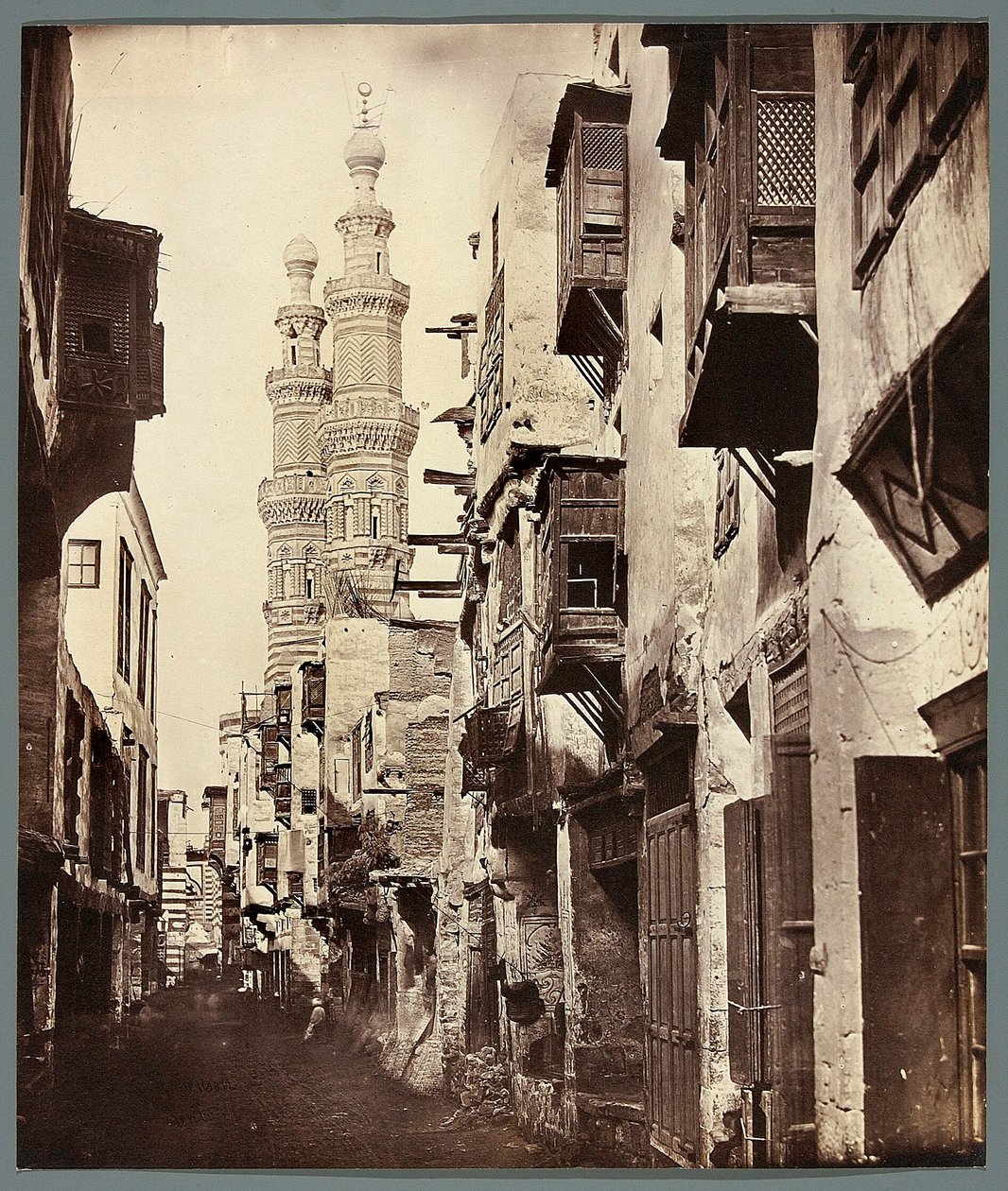 Egypten. Kairo. Gyde - i baggrunden minareterne på Al-Mu