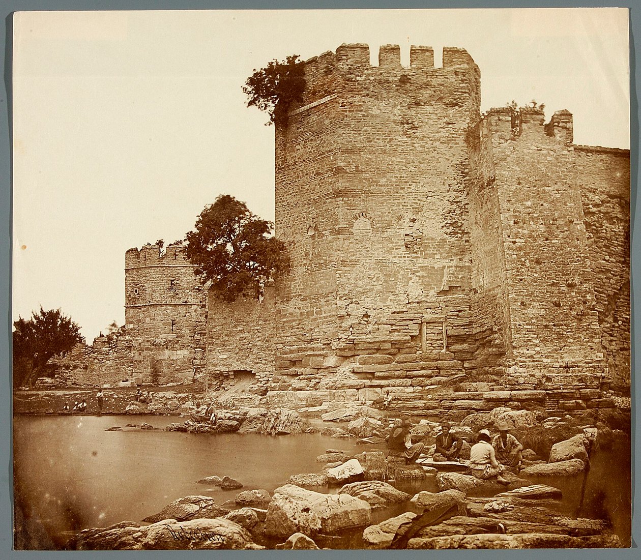 «De syv tårne» [Istanbul. Syv tårne - en del af bymuren] af James Robertson