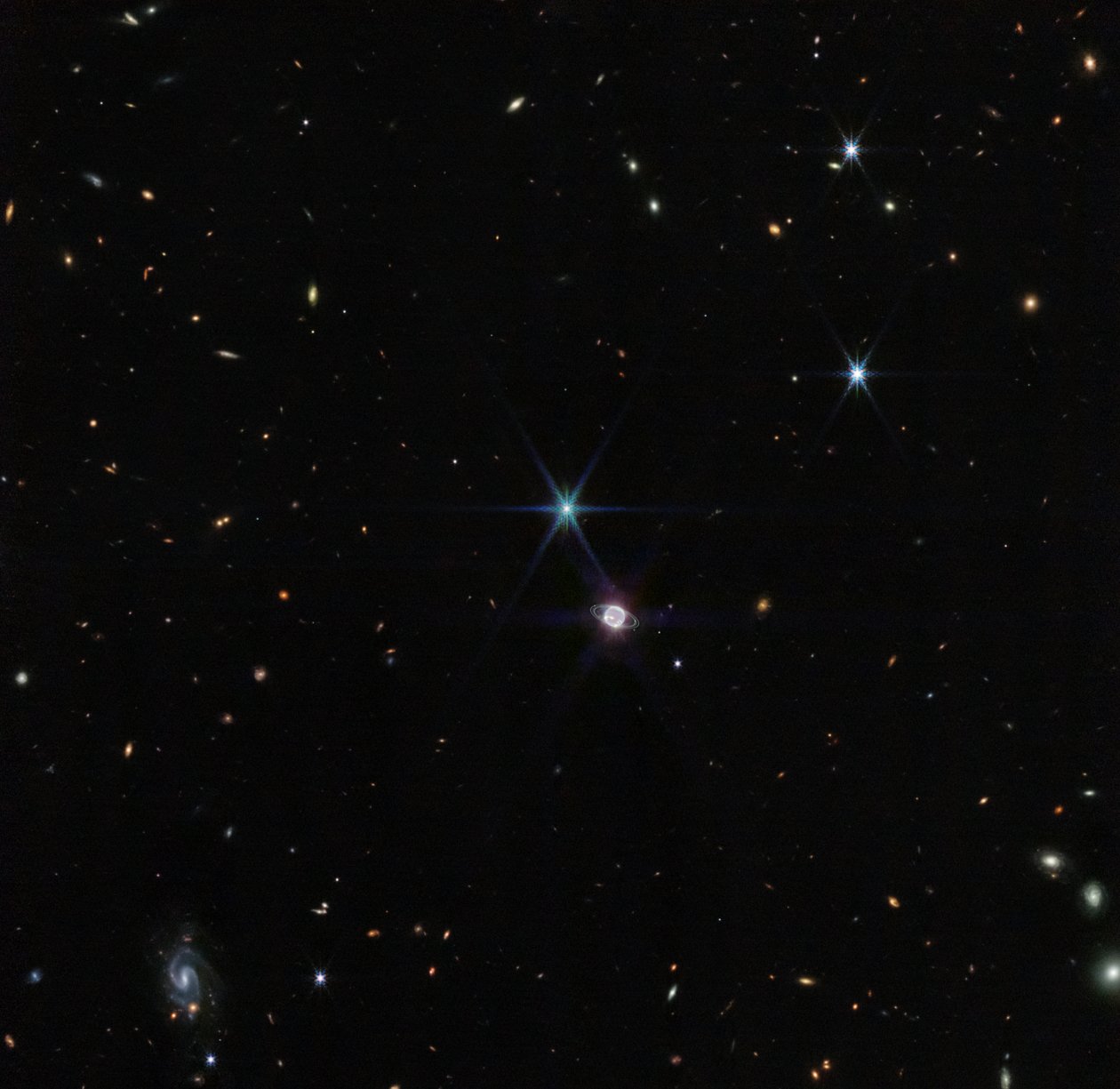 Sjælden udsigt over Neptuns ringe af James Webb Space Telescope (NASA)