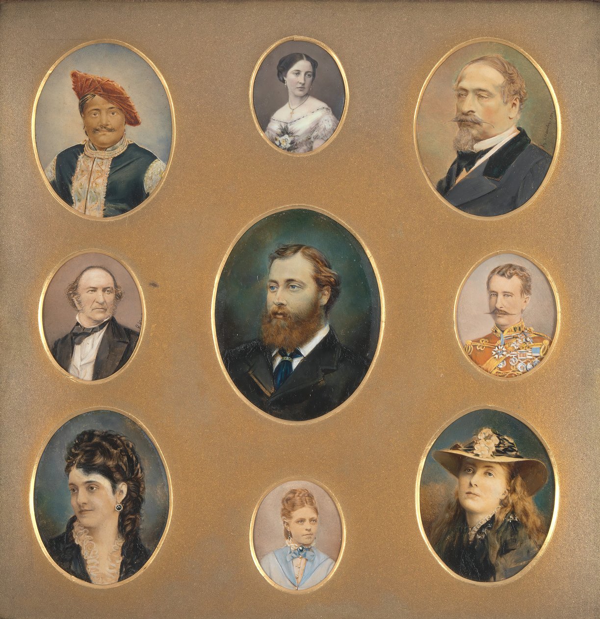 Ni portrætter i original Passe-Partout, 1880