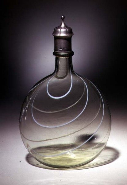 Glaskaraffel (glas og metal) af James and Sons Powell