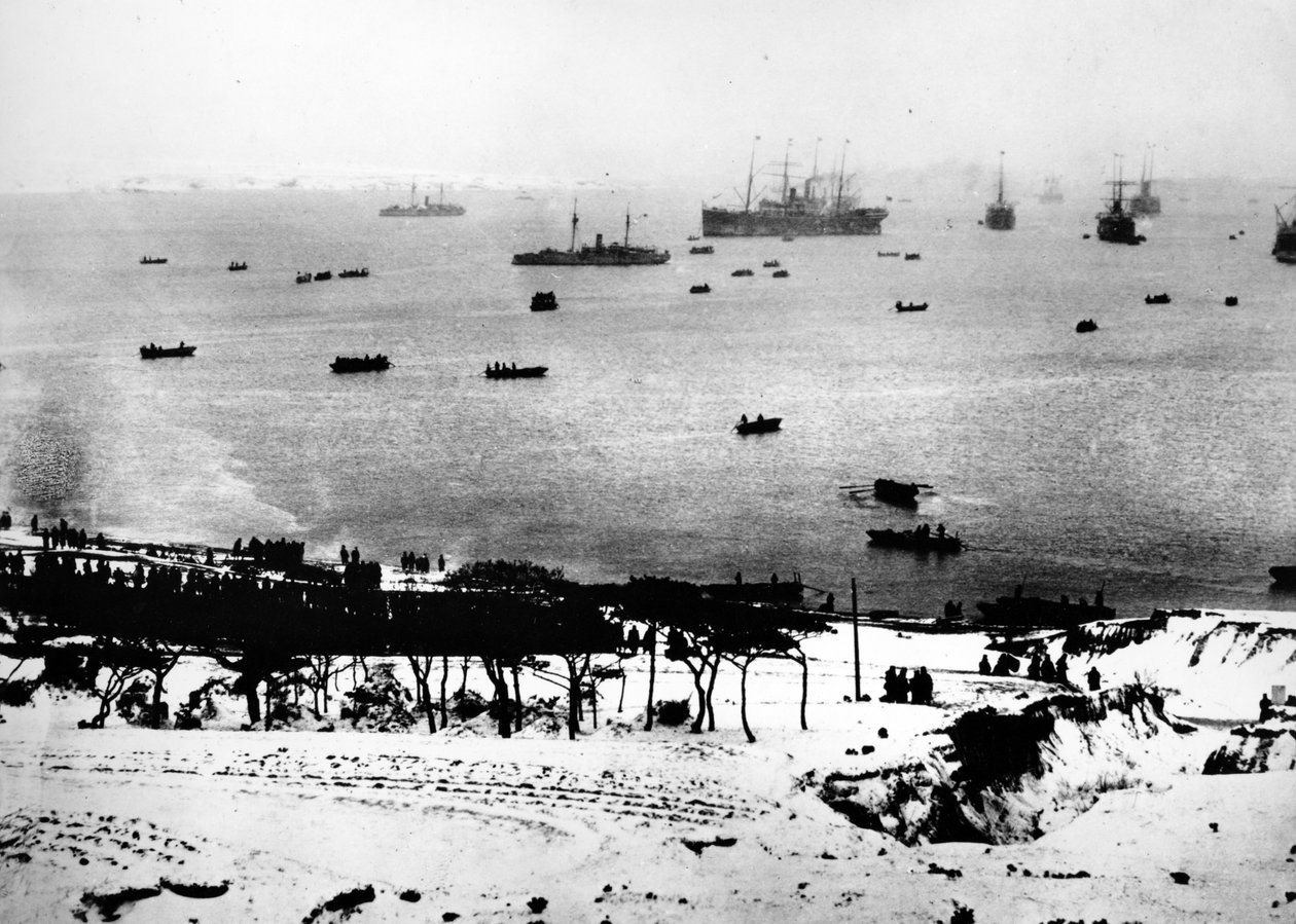 De japanske tropper går i land i Rongcheng, 20. januar 1895 af Japanese Photographer