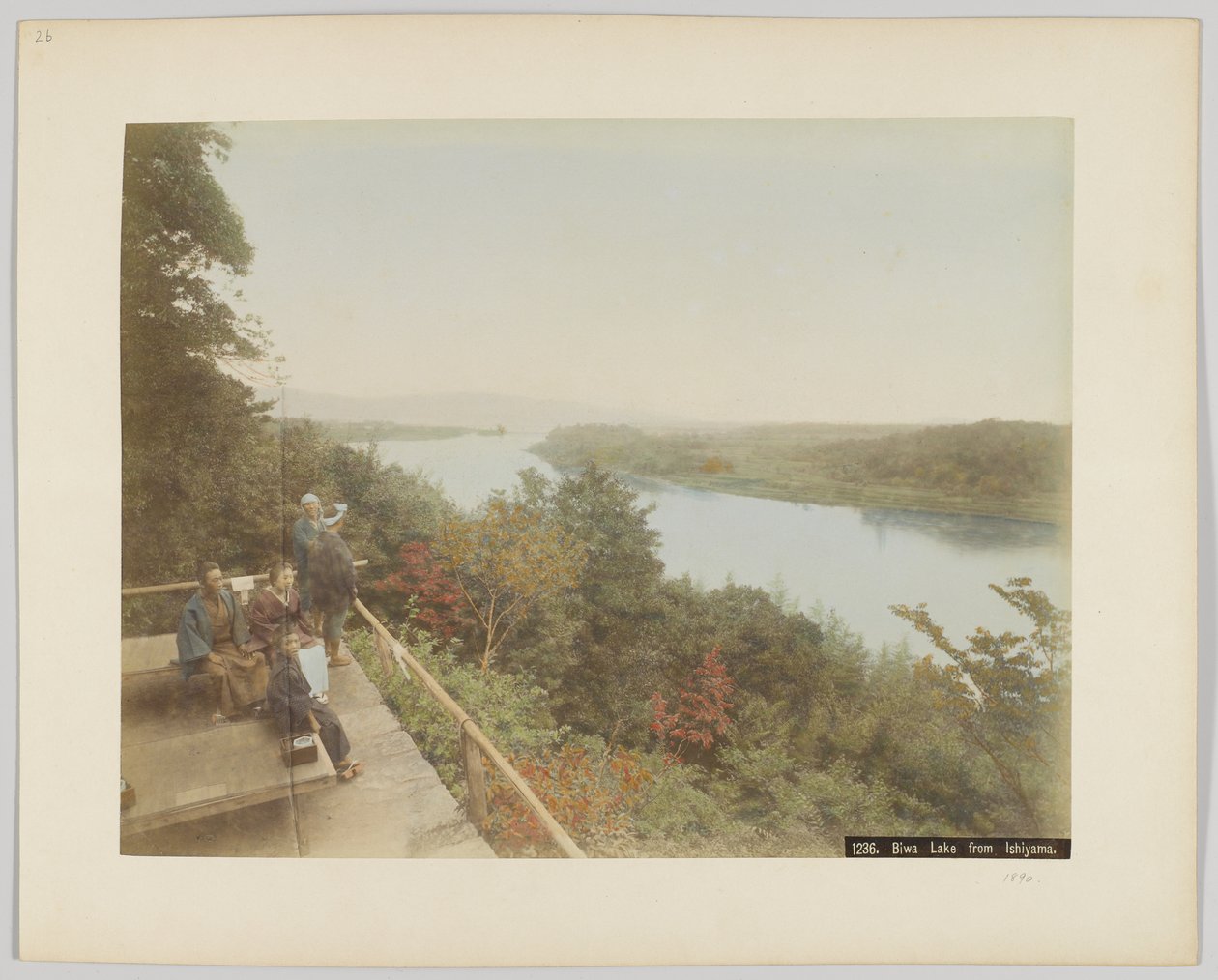 Biwa Lake fra Ishiyama, Shiga-præfekturet, Japan (håndfarvet sort/hvid-foto) af Japanese Photographer