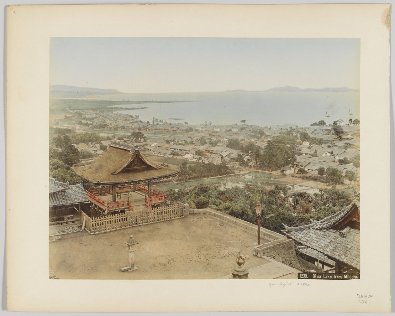 Biwa Lake fra Miidera, Japan, ca. 1890 (håndfarvet s/h foto) af Japanese Photographer