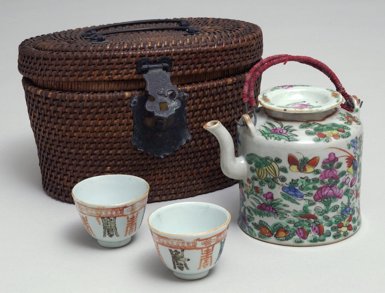 Japansk testel med kurveetui, ca. 1850 (porcelæn) af Japanese School