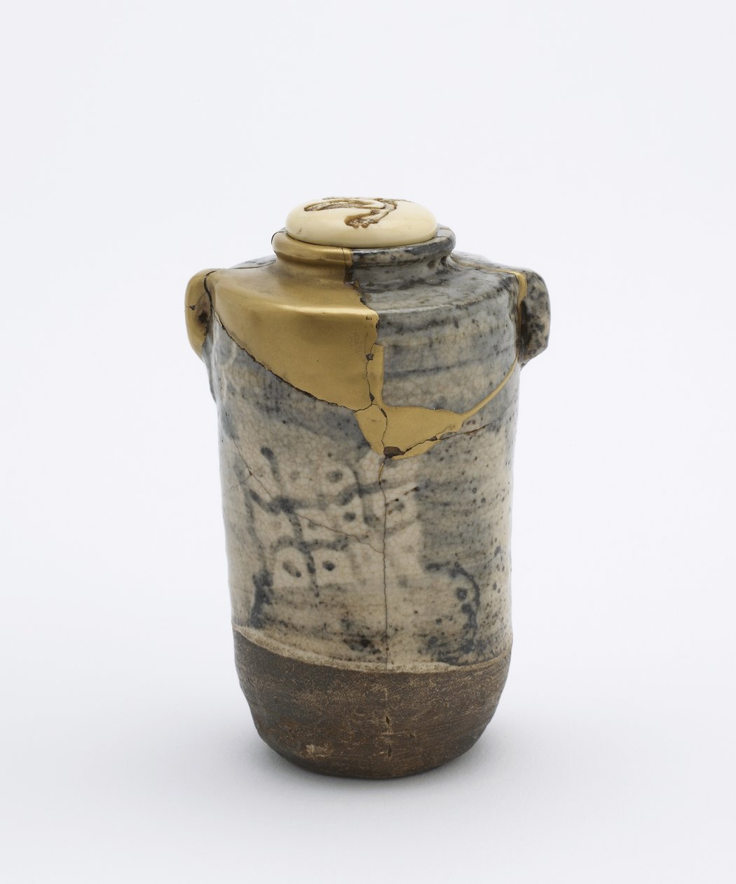 Tea caddy med to lugs, i Oribe stil, Kyoto, Kyoto-fu, Edo periode, slutningen af det 17. eller begyndelsen af det 19. århundrede (keramik) af Japanese School