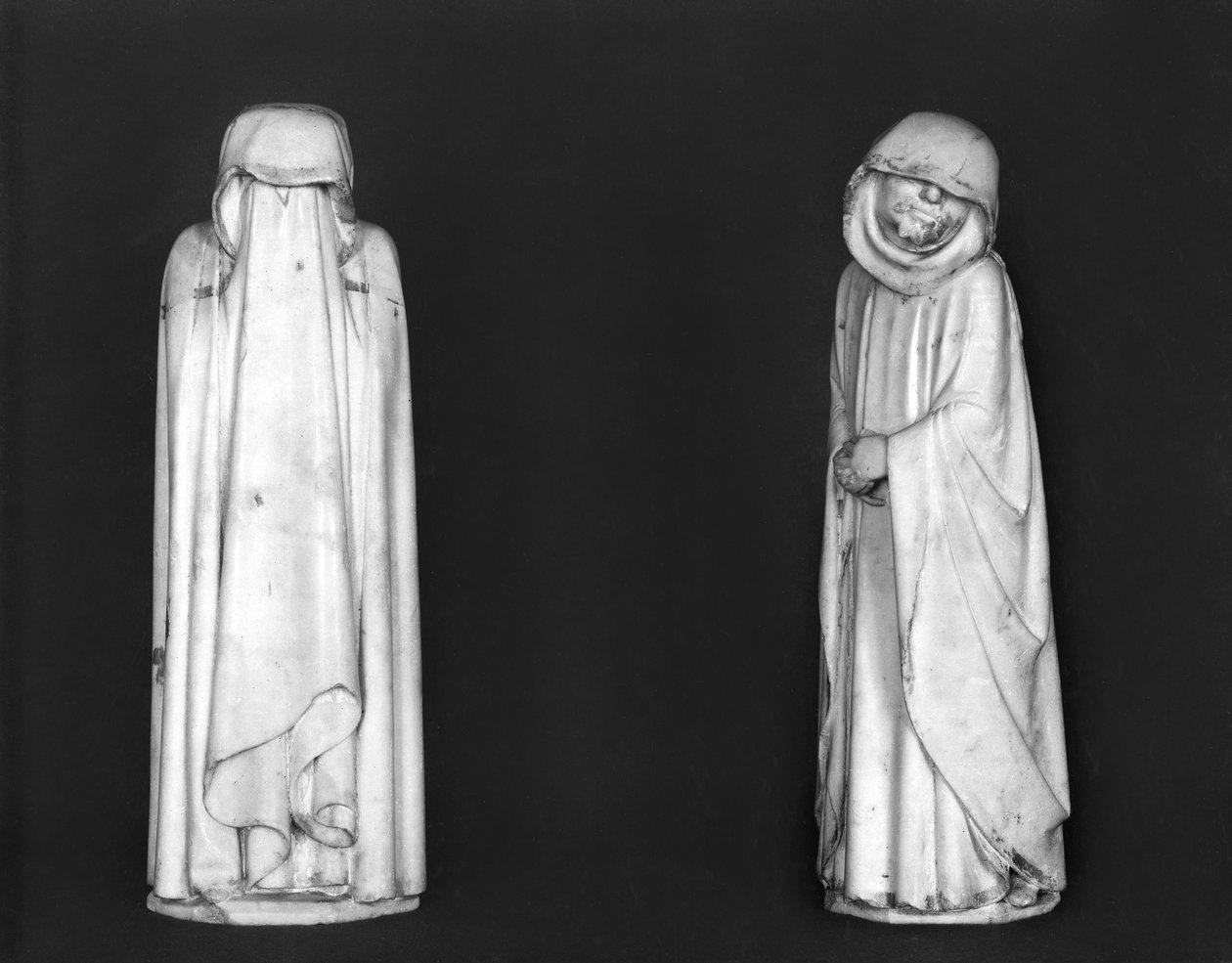To sørgende, fra hertug Jean de Berrys grav (1340-1416) før 1438 (marmor) af Jean de Cambrai
