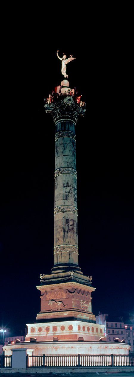 Udsigt over julisøjlen på Place de la Bastille i Paris. af Jean Antoine Alavoine