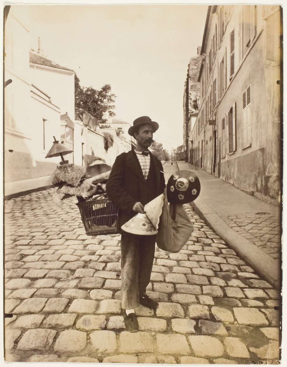 Marchand abat-jours af Jean Eugène Auguste Atget