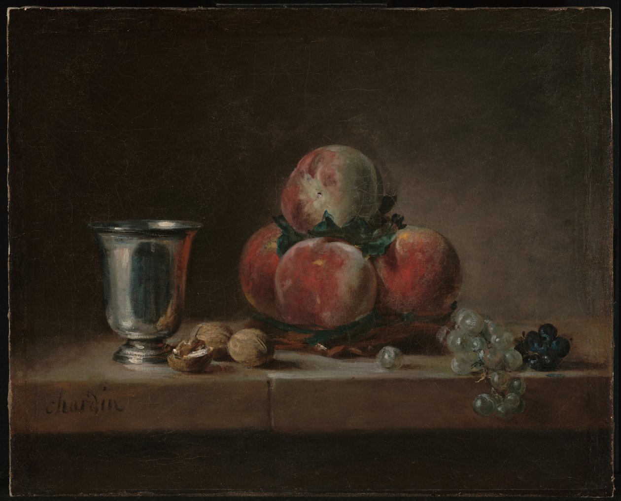 Stilleben med ferskner, sølvbæger, druer og valnødder af Jean Baptiste Simeon Chardin