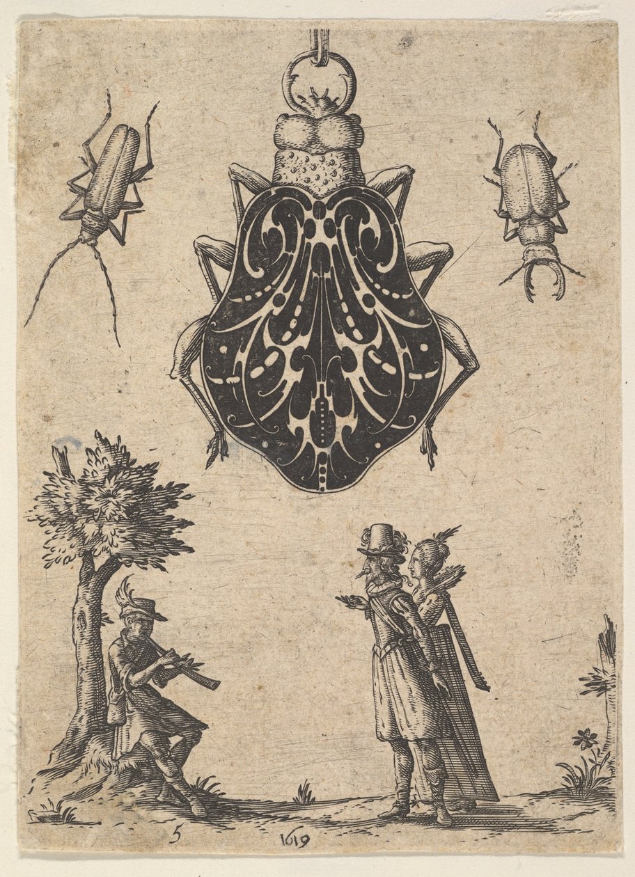 Vedhæng formet som en bille med et par og en ung mand, der spiller et instrument, 1619. af Jean Toutin