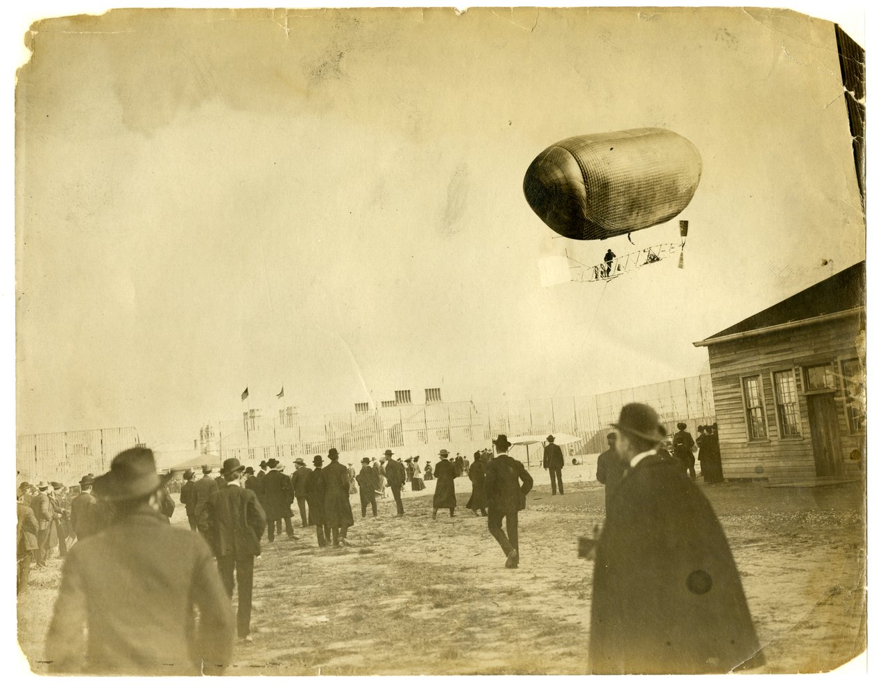 Luftskib "California Arrow" af Jessie Tarbox Beals