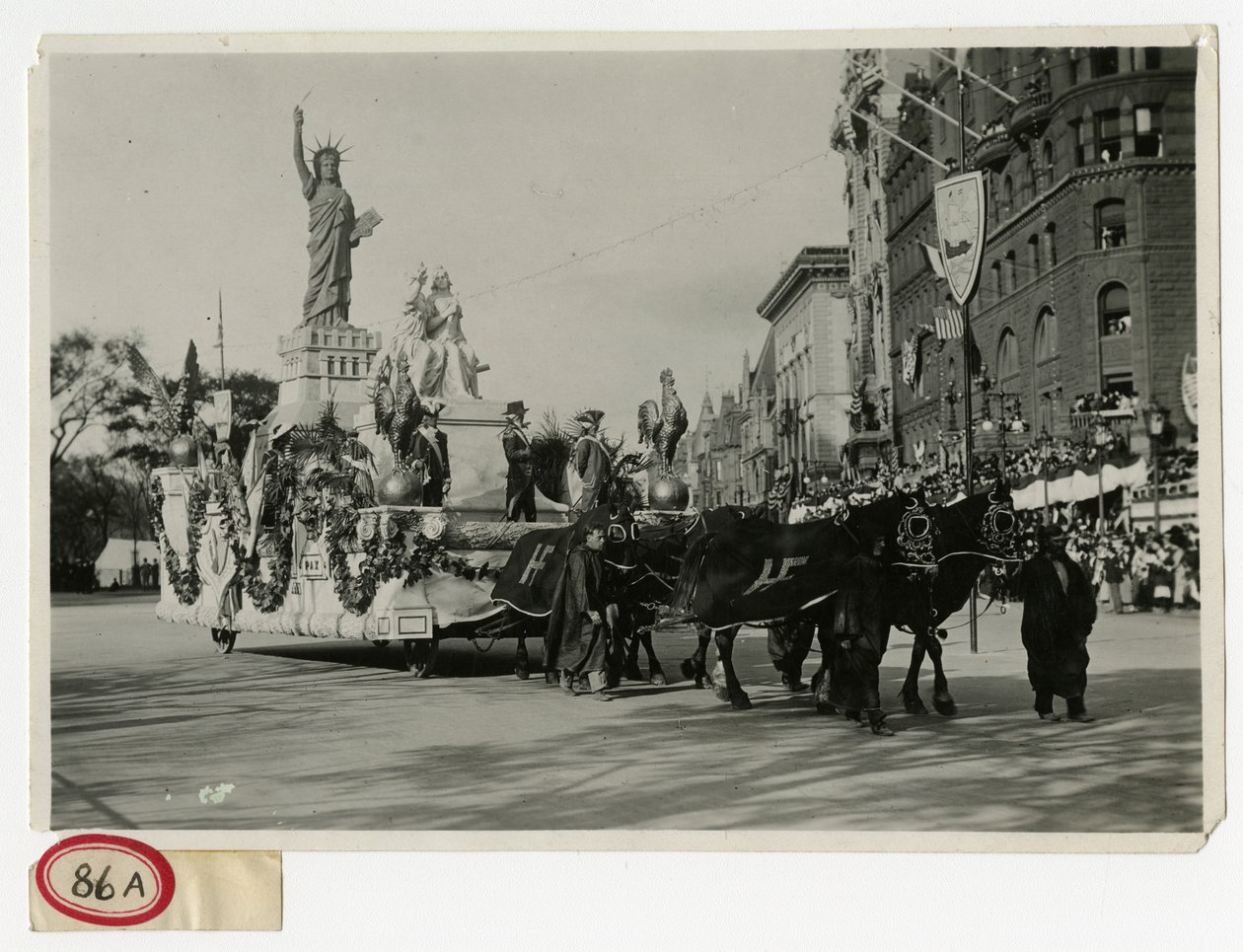 Historical Parade Float No 53: Statue of Liberty af Jessie Tarbox Beals