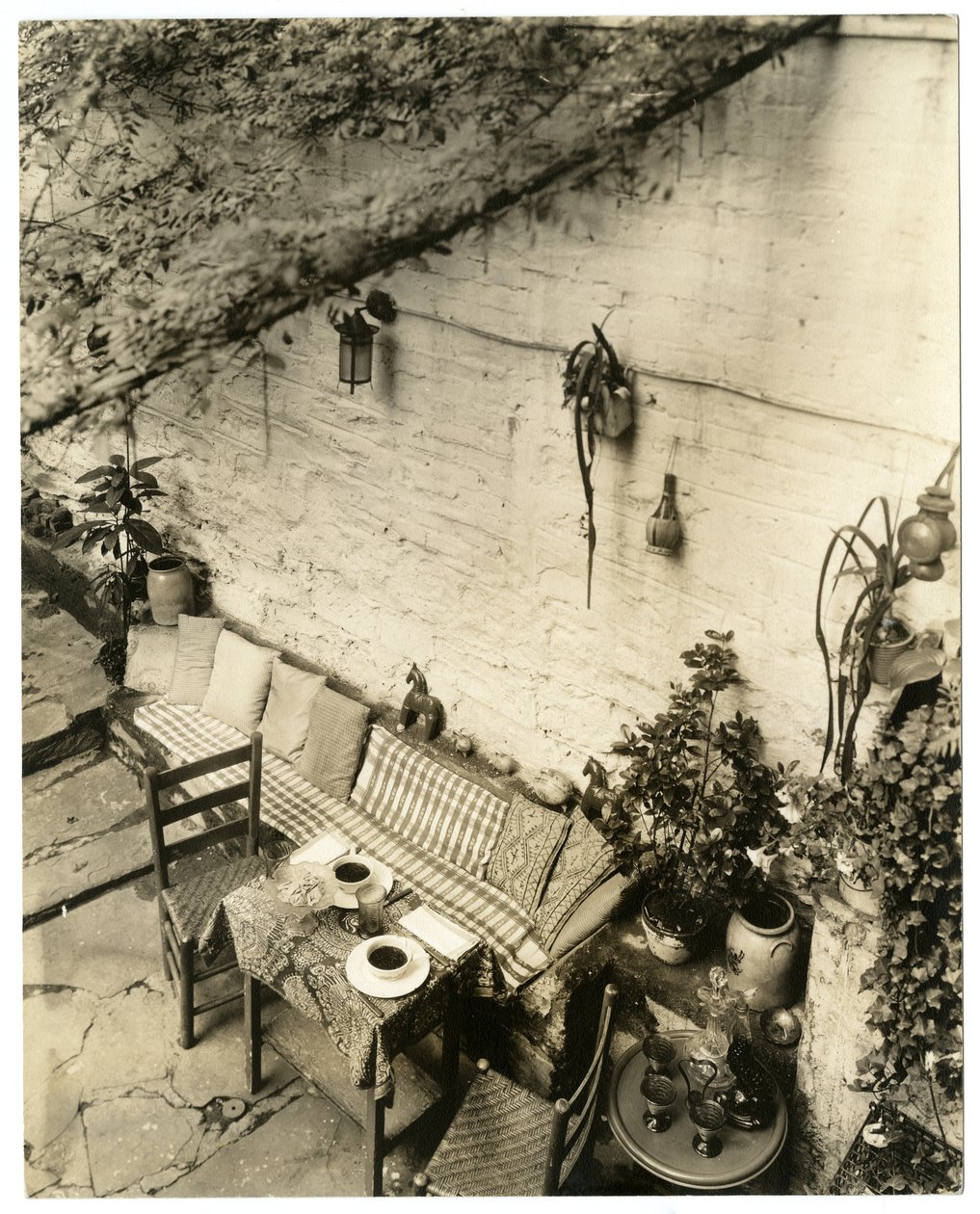 Hr. og fru George Stonehills hjem, Greenwich Village, New York, USA, ca. 1936-37 (foto af gelatinesølv) af Jessie Tarbox Beals