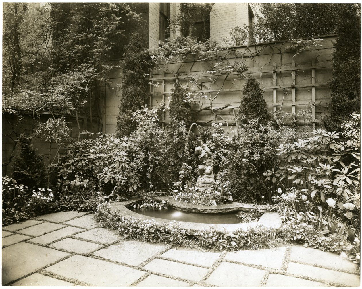 Mr & Mrs John Morgan, 39 W 11 St, Greenwich Village, New York, USA, ca. 1939-40 (foto af gelatinesølv) af Jessie Tarbox Beals