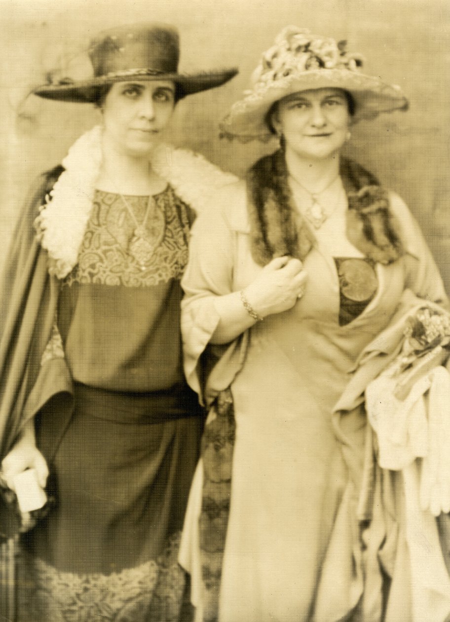 Fru Coolidge og hendes veninde Frances Parkinson Keyes af Jessie Tarbox Beals