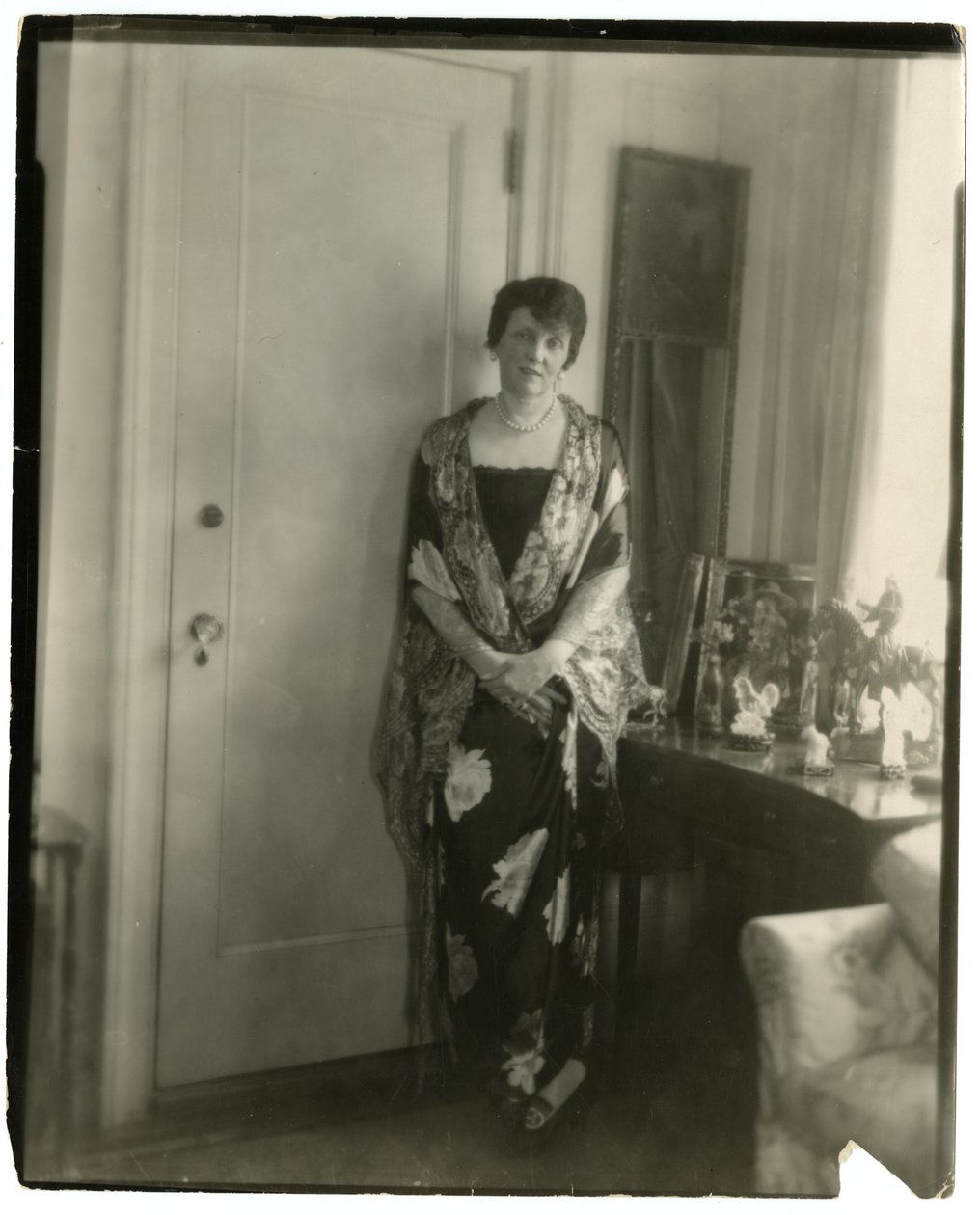 Fru Emily Post, etikette, ca. 1926-28 af Jessie Tarbox Beals