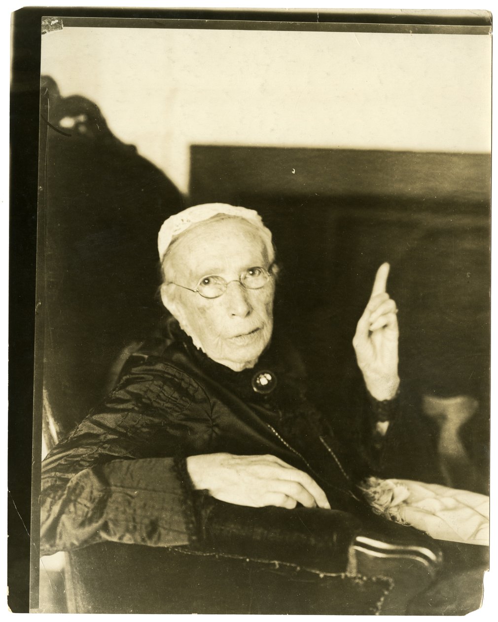 Mrs Mary Moore, Brookline, Messe 91 år gammel Reciting ballade, ca. 1905-27 (gelatine sølv foto) af Jessie Tarbox Beals