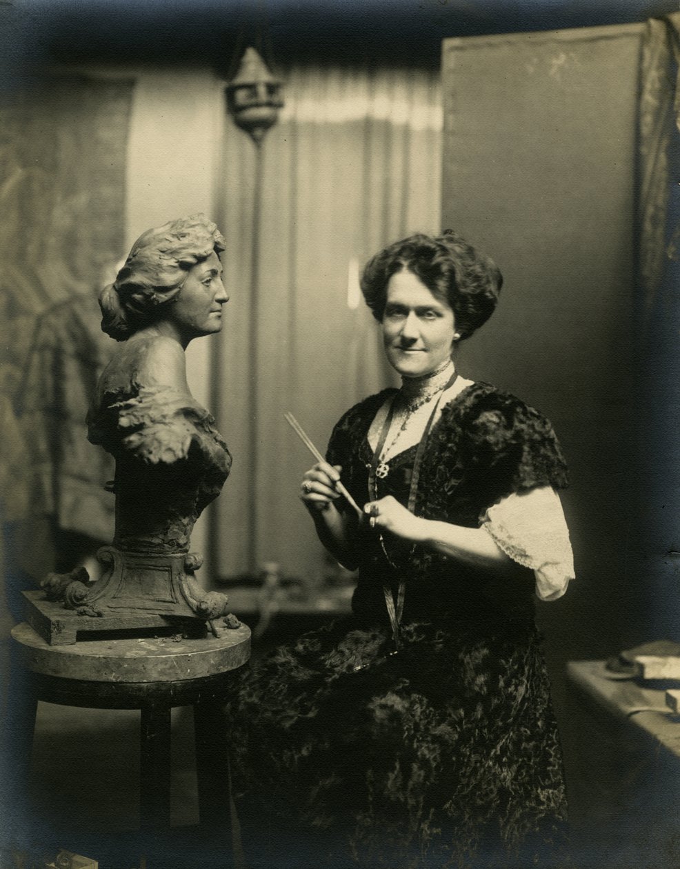 Fru Paulding Farnham, ca. 1905-40 af Jessie Tarbox Beals