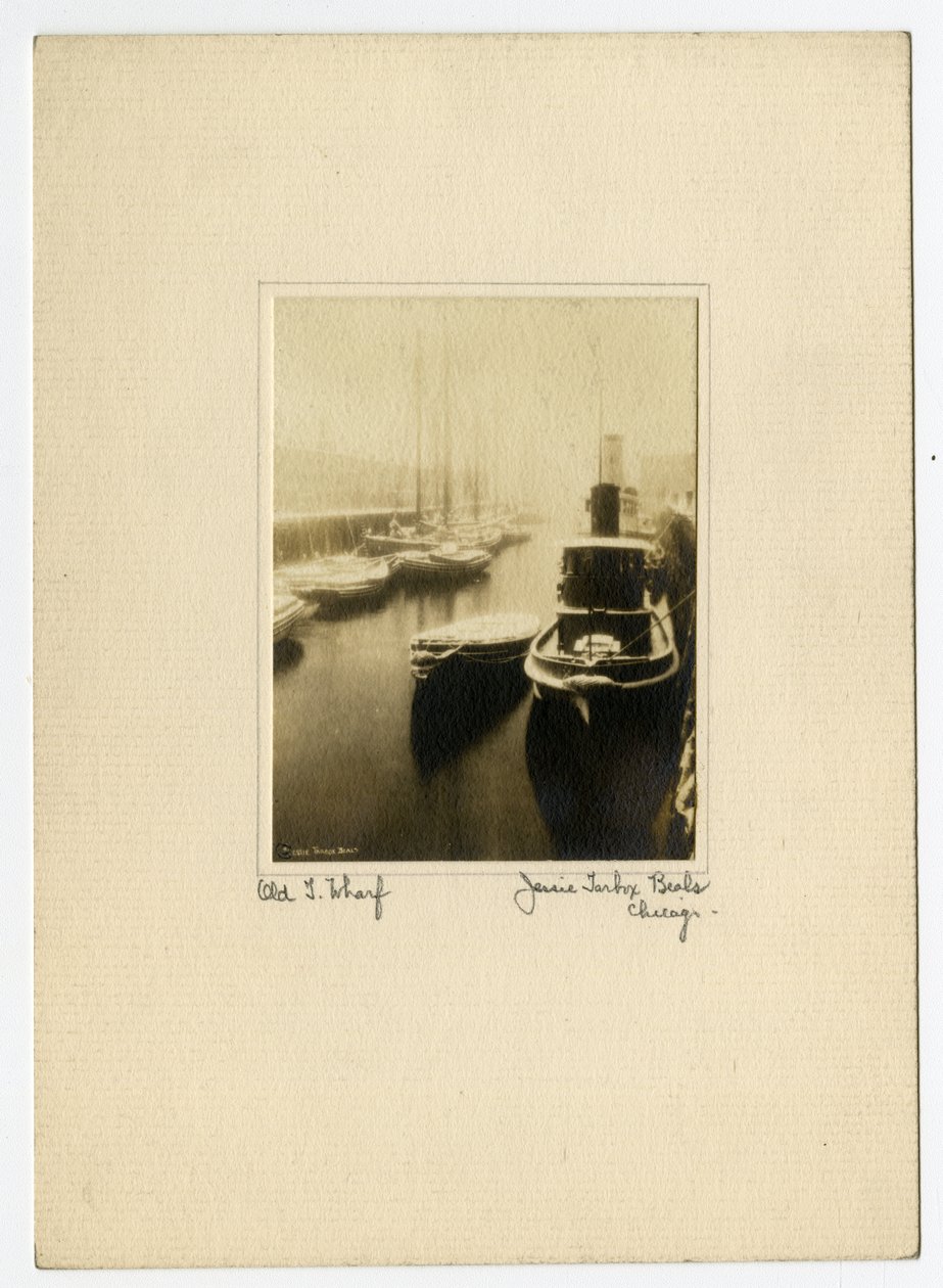 Old T Wharf, ca. 1902-10 (foto af gelatinesølv) af Jessie Tarbox Beals