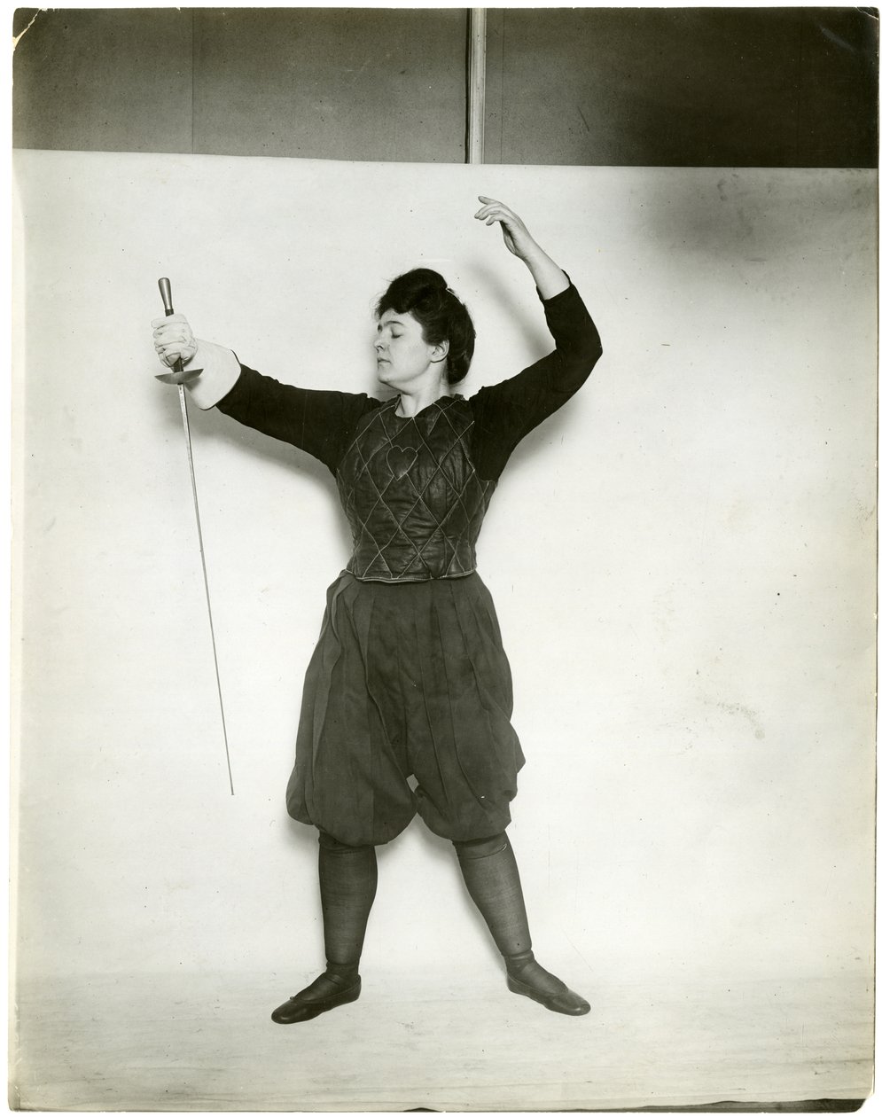 Gammel model, ca. 1905-18 (foto af gelatinesølv) af Jessie Tarbox Beals