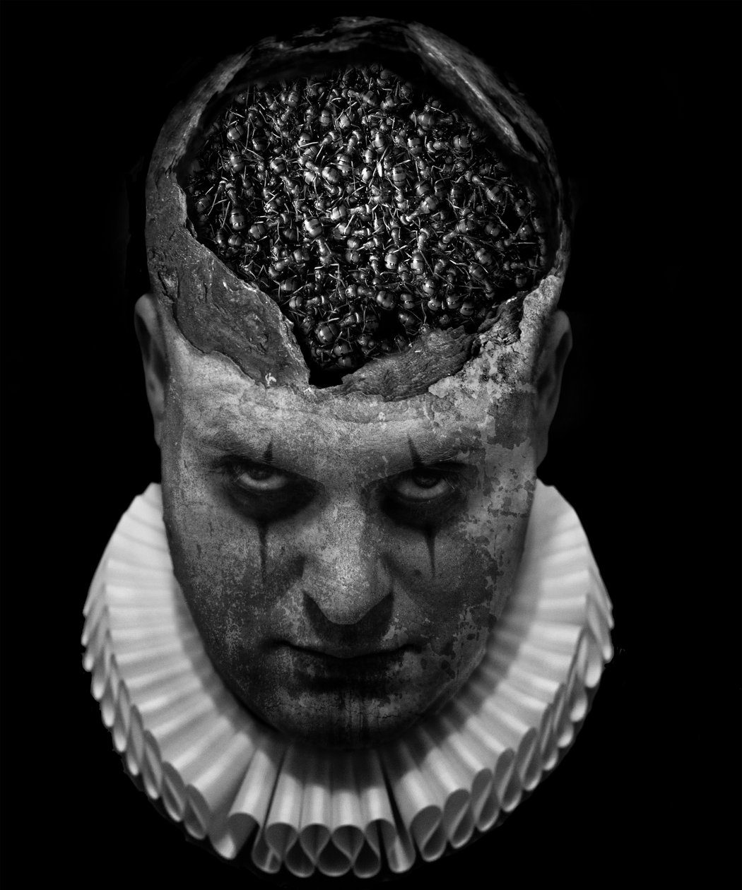 A clowns death (serie), 2016 (fotomanipulation) af Johan Lilja