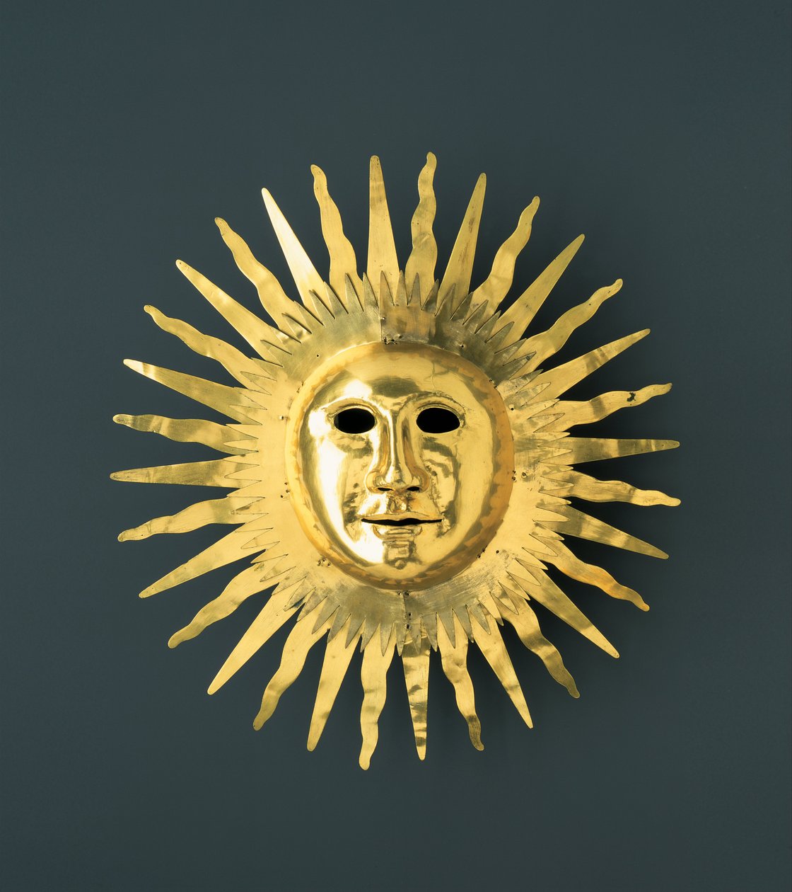 Solmaske med ansigtstræk fra august II (den stærke) som Apollo, solguden af Johann Melchior Dinglinger