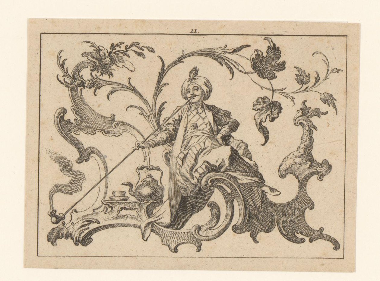 Piberygende mand med turban siddende på en rokoko-pynt, ved siden af ​​ham en kande, en kop og underkop Rygere på rokoko ornament (serietitel) af Johann Esaias Nilson